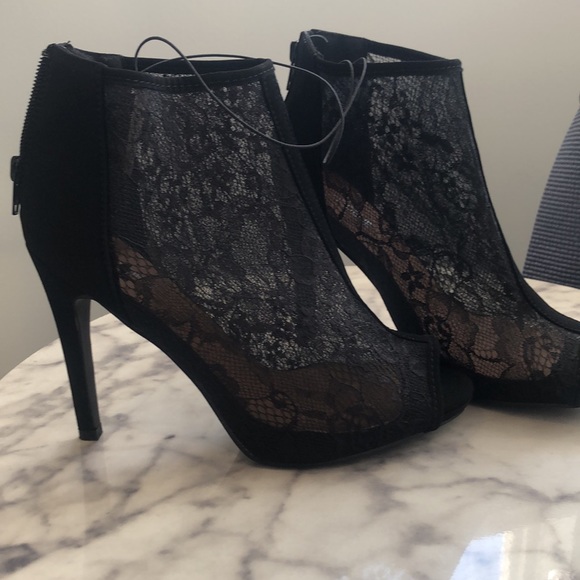 Black mesh heels, 4 inch, new, never worn. Size US 8 - Picture 3 of 6